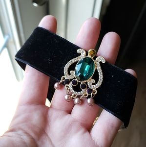Vintage velvet choker